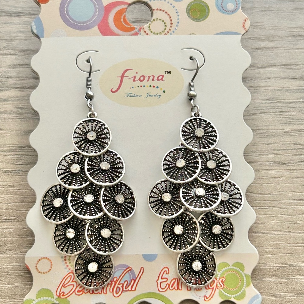 NWT Fiona Silver Tone Clear Rhinestone Chandelier Earrings Boho Statement - Picture 2 of 4